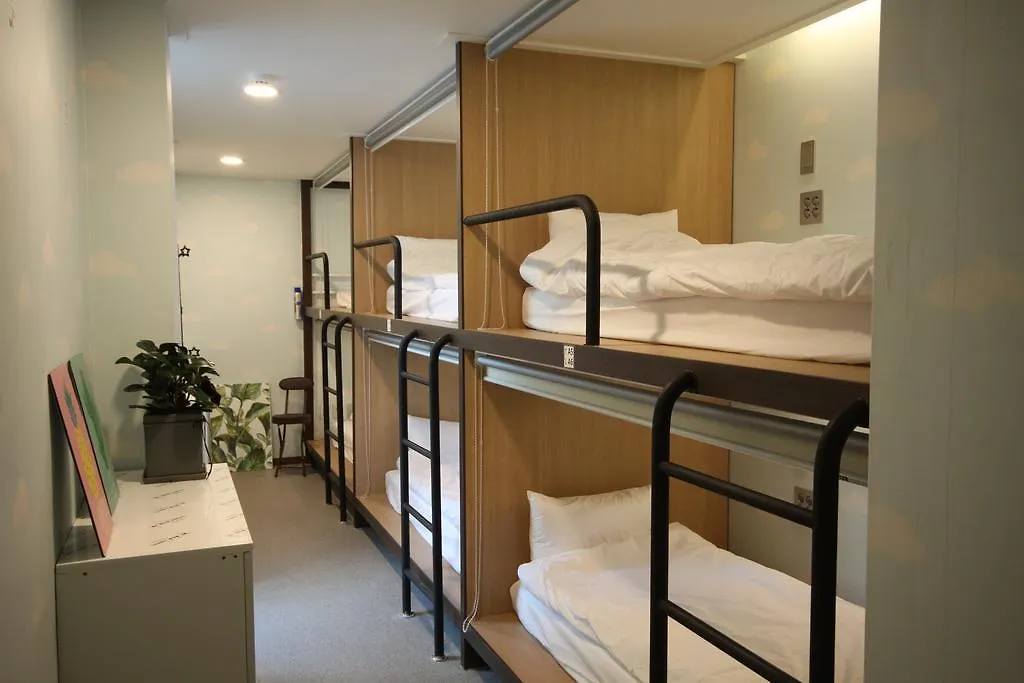 Miss Hongdae Guest House Seoul 2*,